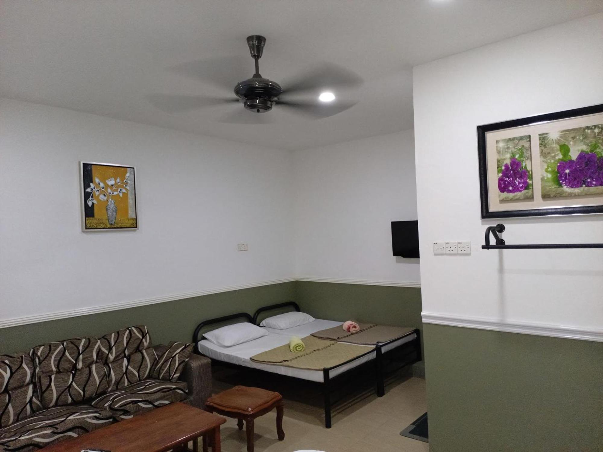 Hotel Seri Intan Тампин Екстериор снимка