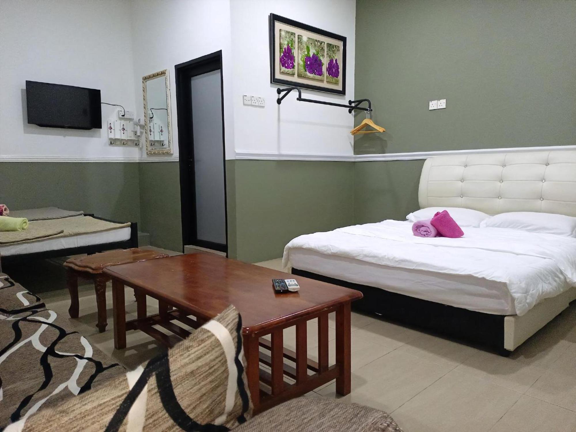 Hotel Seri Intan Тампин Екстериор снимка