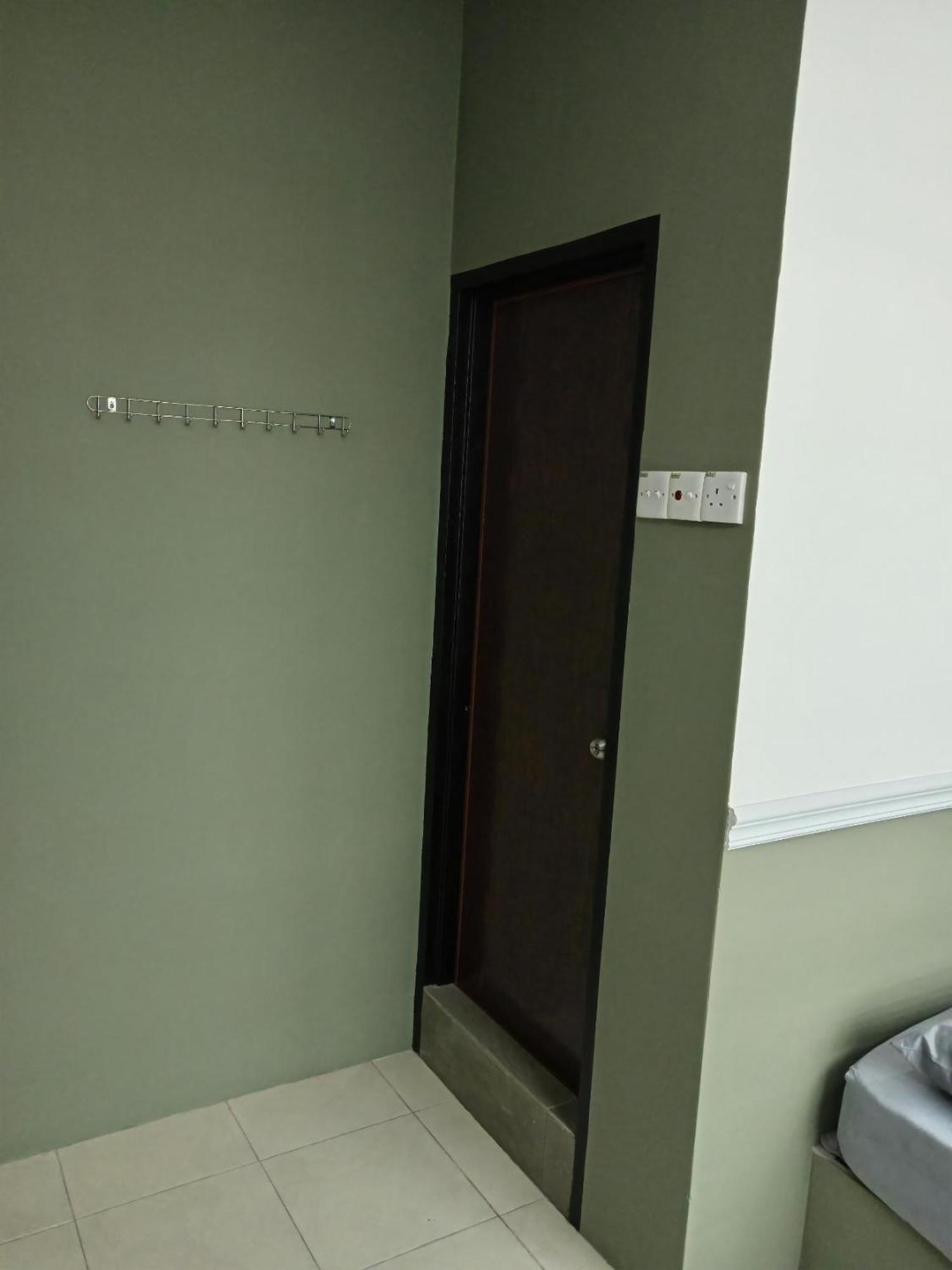 Hotel Seri Intan Тампин Екстериор снимка