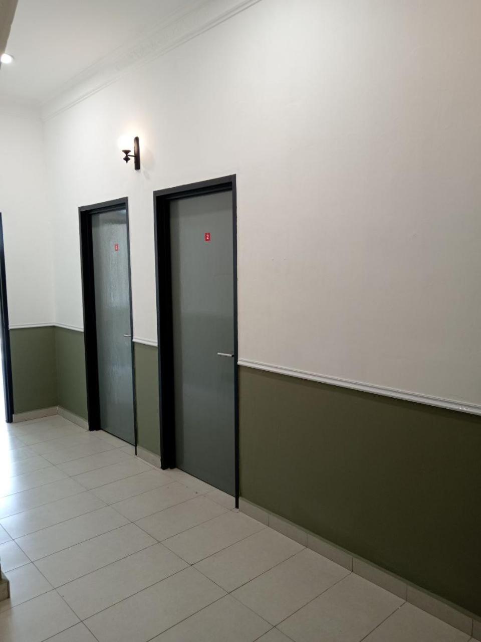 Hotel Seri Intan Тампин Екстериор снимка